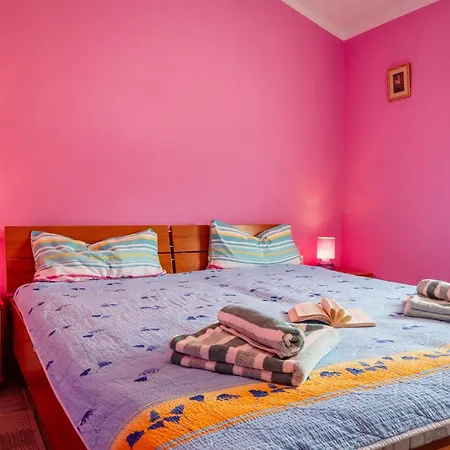 Straza Sun Apartment *